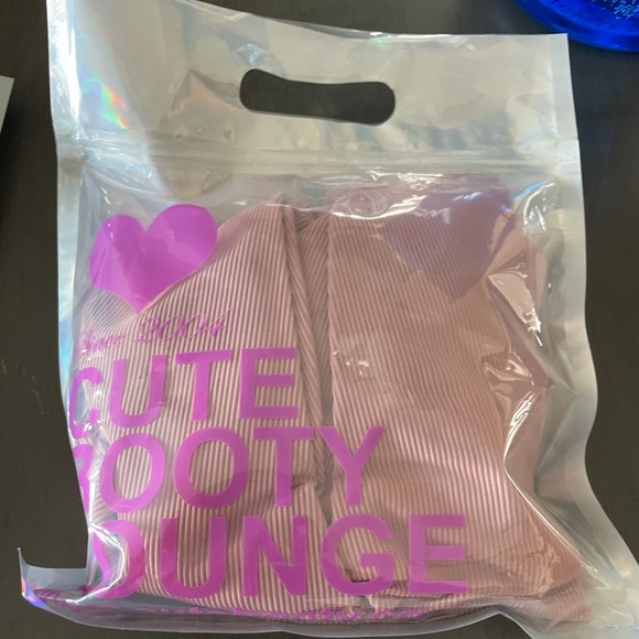 Cute Booty Lounge Active Leggings- Dusty Pink - Picture 2 of 6